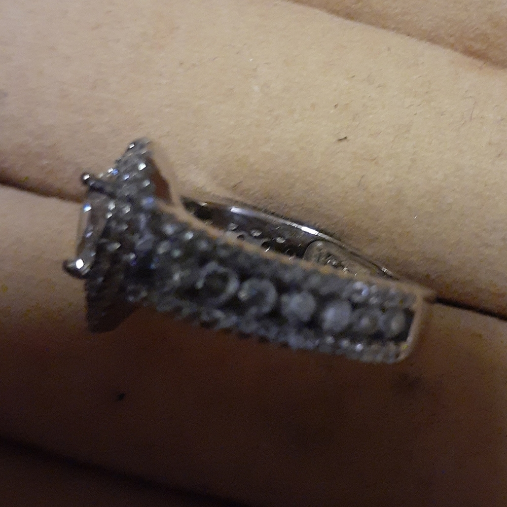 Ring - Picture 2 of 2